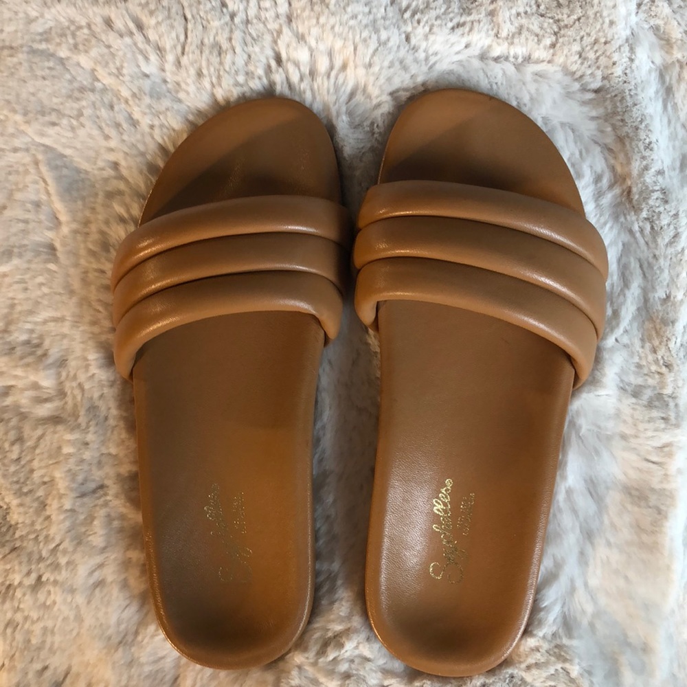 Seychelle’s Low Key Slide (New)